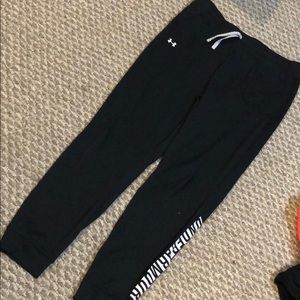 Under armor joggers size small
